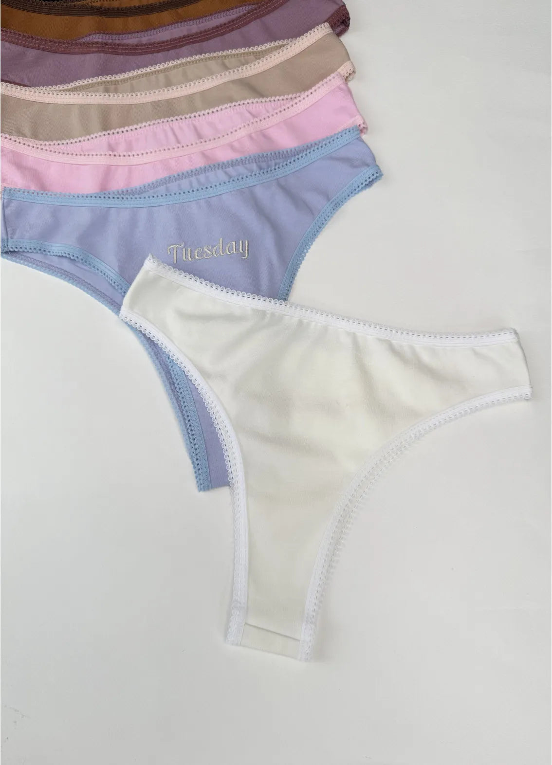 DAYS OF THE WEEK WOMEN'S SET OF PANTIES 7 PCS, MULTICOLOR